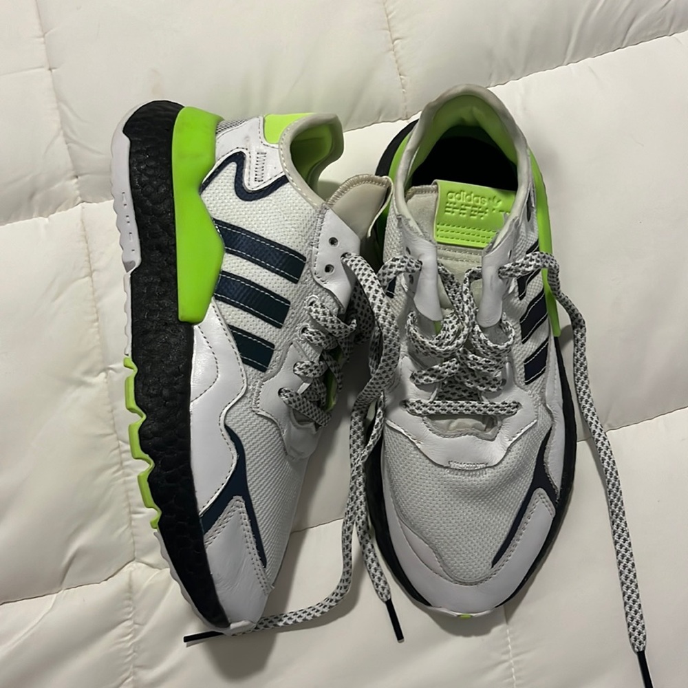 NEW Adidas never worn size men’s 5